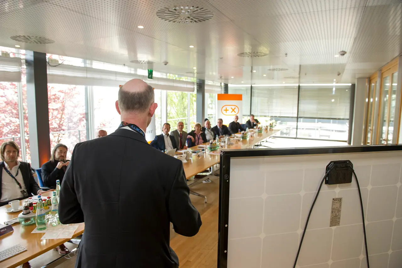 A presentation at the long table