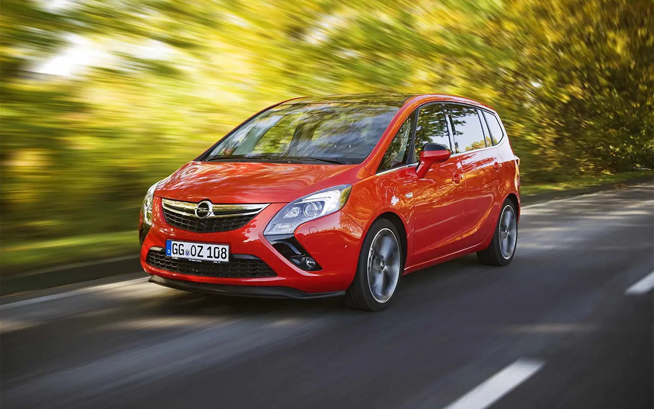 OPEL ZAFIRA TOURA MIT BITURBO MOTOR