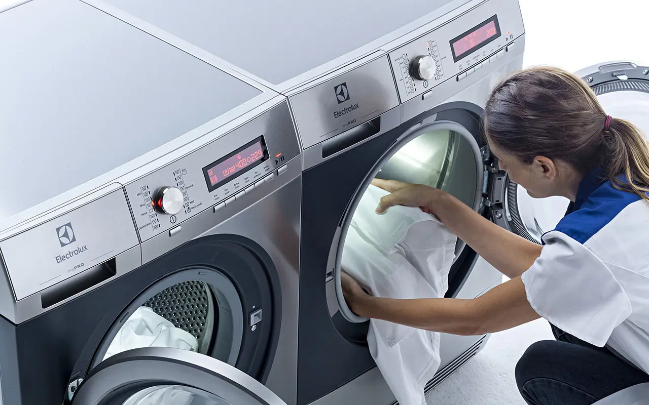 ELECTROLUX MYPRO PROFESSIONAL WASHER & DRYER