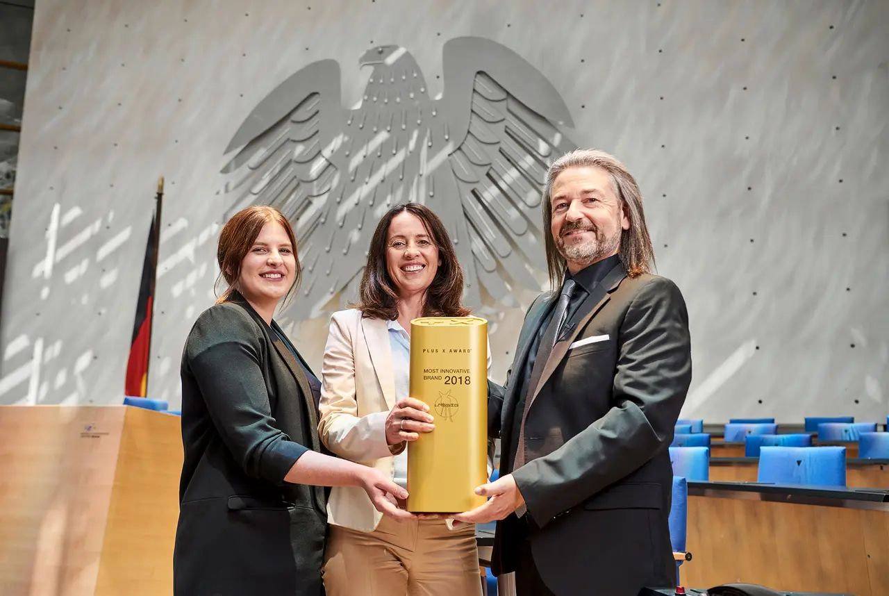 The award handed to Lässig