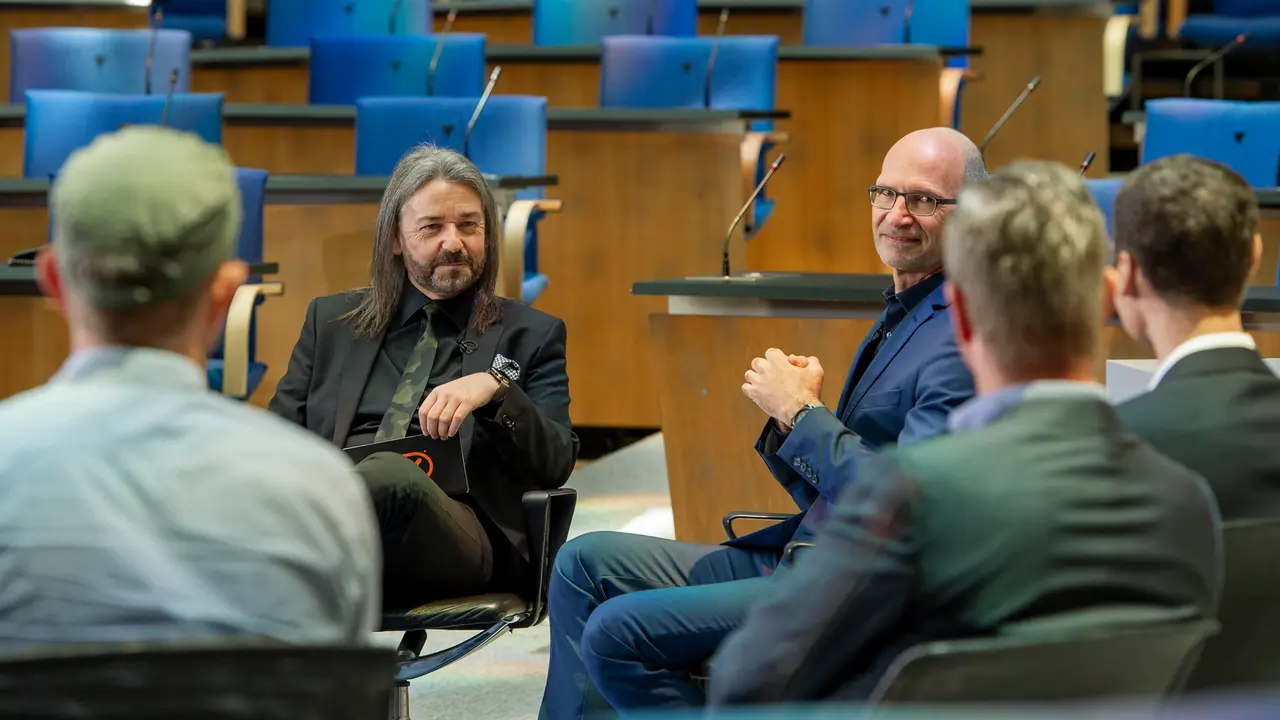 Talkrunde für die TV-Sendung „Marken im Fokus“ im ehemaligen Plenarsaal in Bonn