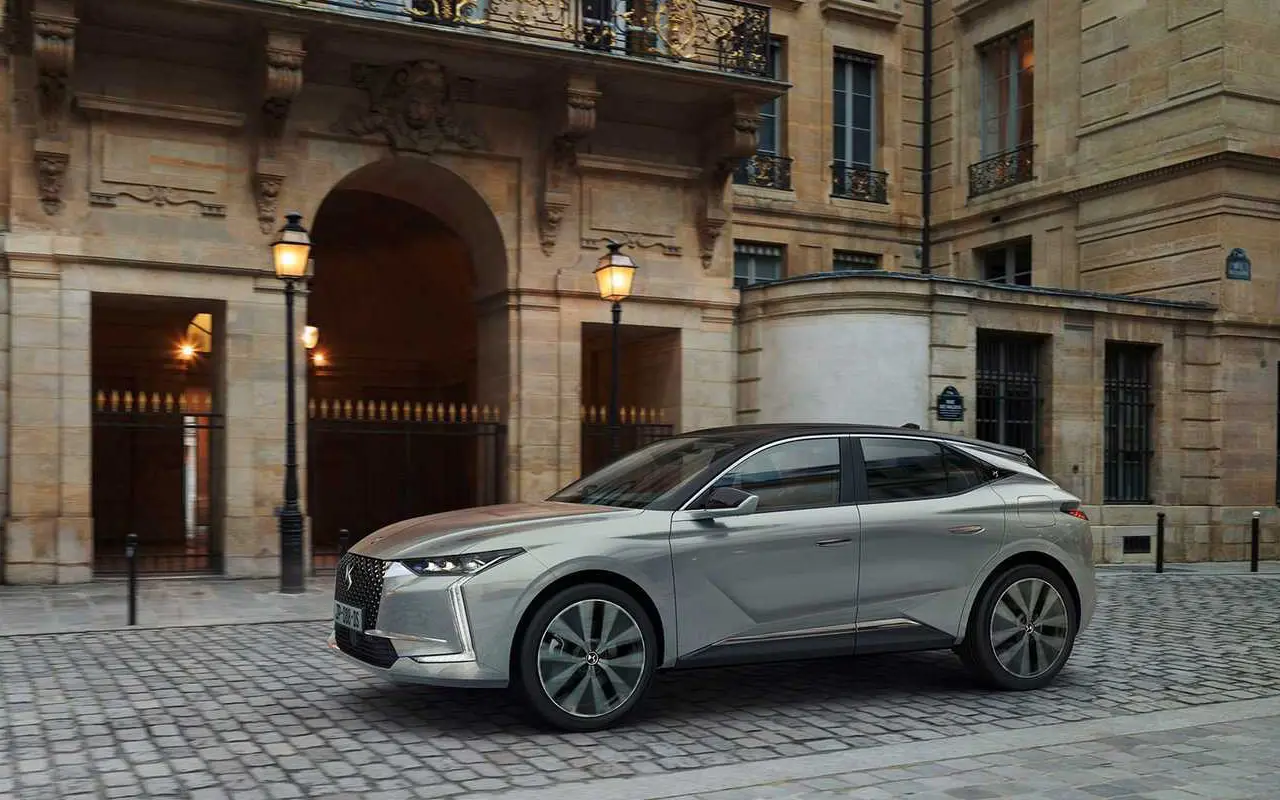 DS Automobiles DS 4 E-TENSE