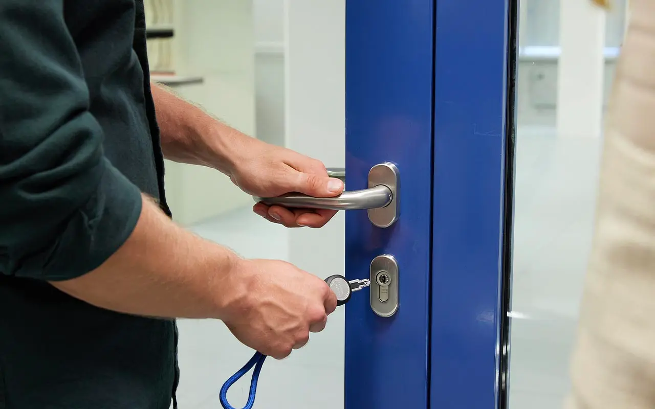 ASSA ABLOY- eCLIQ