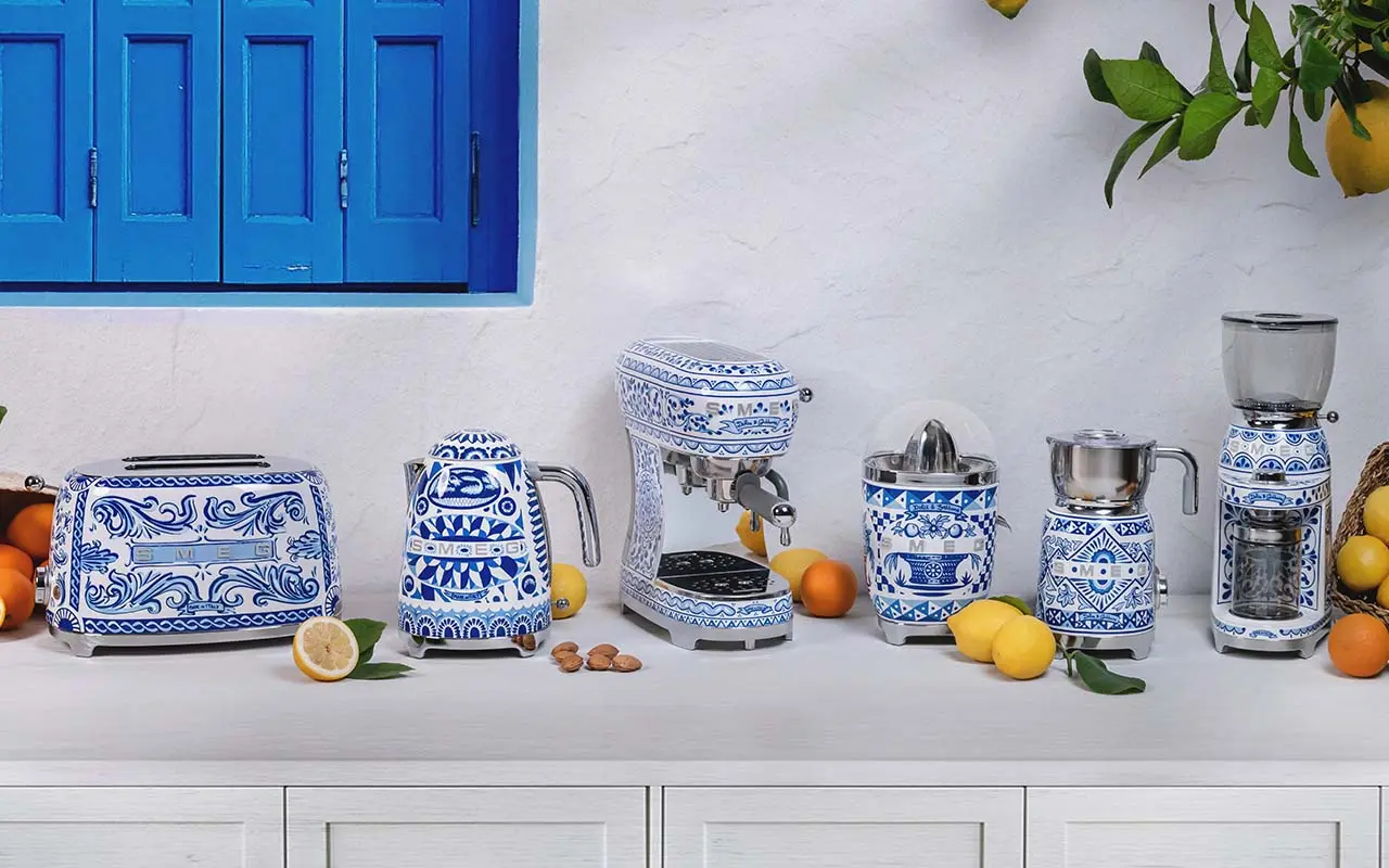 Smeg – Kleingerätekollektion Blu Mediterraneo im Design von Dolce & Gabbana