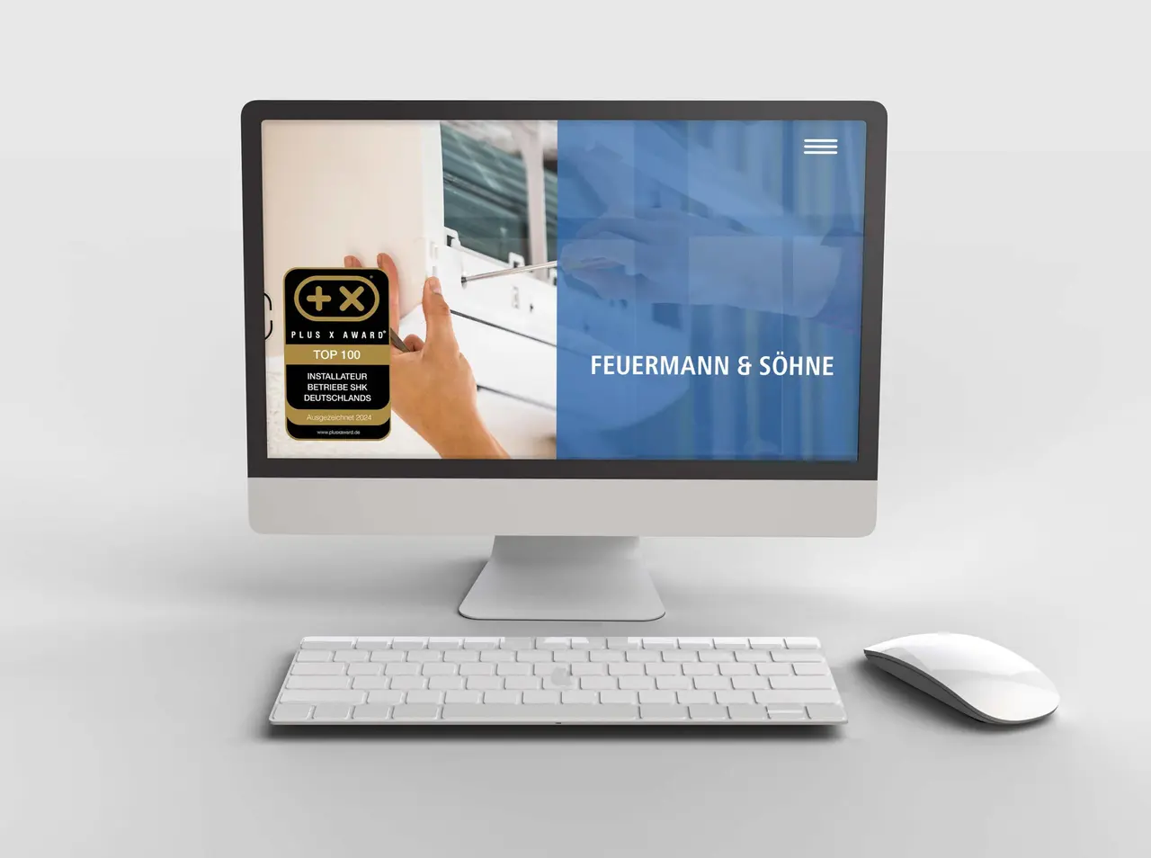 Website mit dem Siegel „Top 100 Installateur Betriebe“ auf einem Bildschirm