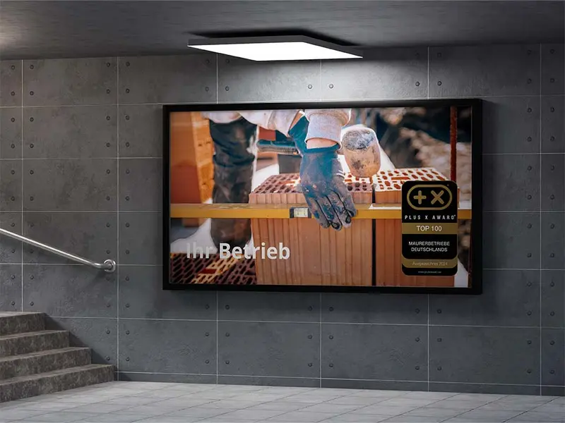 Plakat mit dem Siegel „Top 100 Maurerbetriebe Deutschlands“