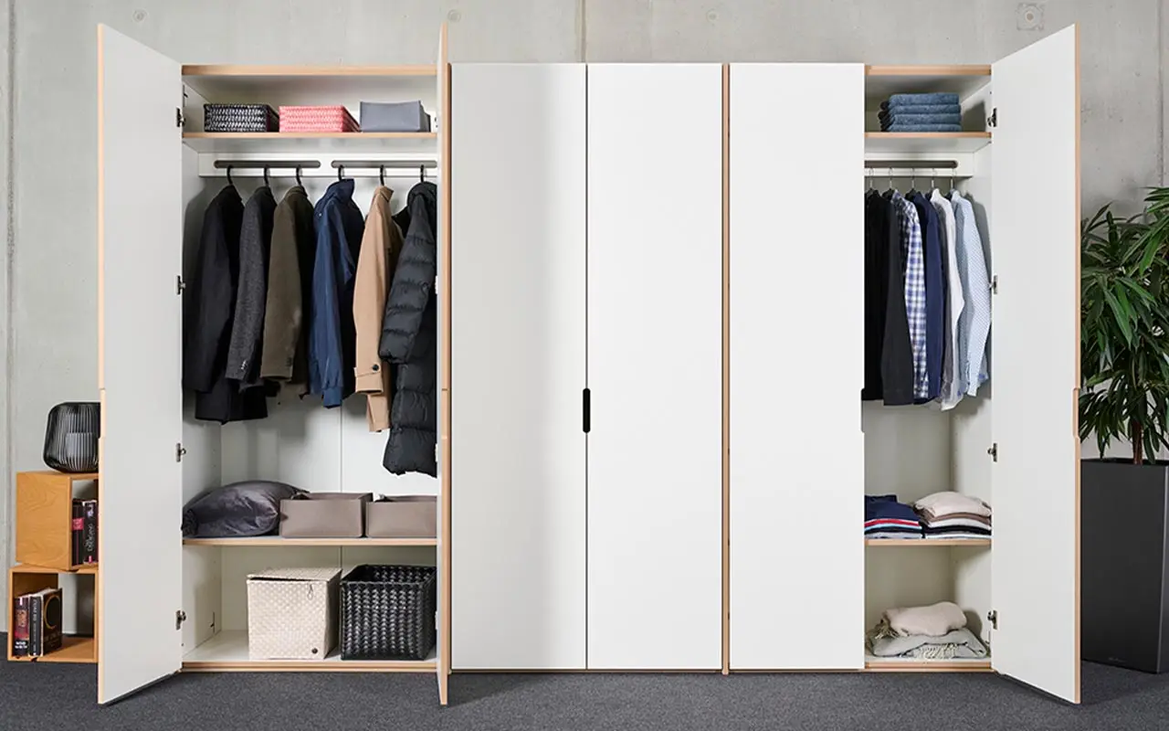 Tojo-Schrank