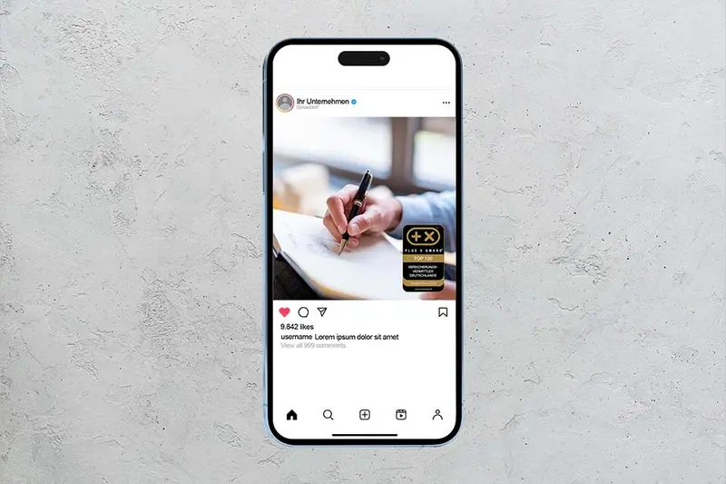 Social-Media-Beitrag mit dem Siegel „Top 100 Versicherungsvermittler“