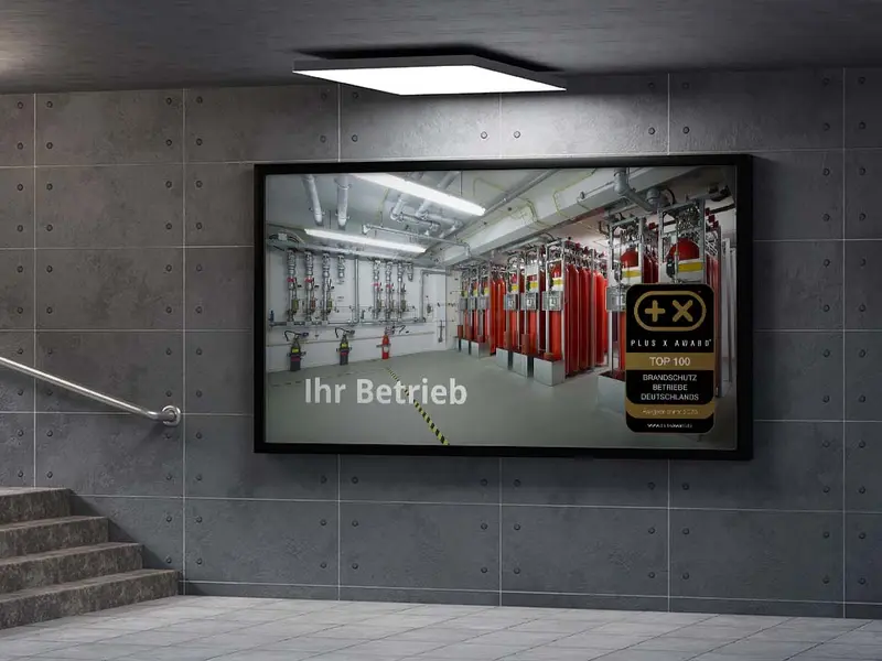 Plakat mit dem Siegel „Top 100 Brandschutz Betriebe Deutschlands 2025“